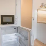 On-Site Free Parking, 12 To Min Centre, Supermarket