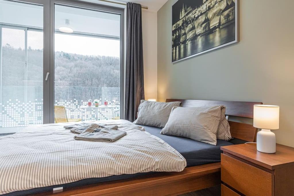 On-site Free Parking, 12 To Min Centre, Supermarket * Prague