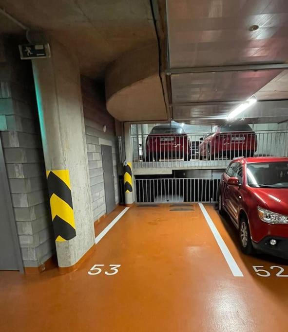 On-site Free Parking, 12 To Min Centre, Supermarket * Prague